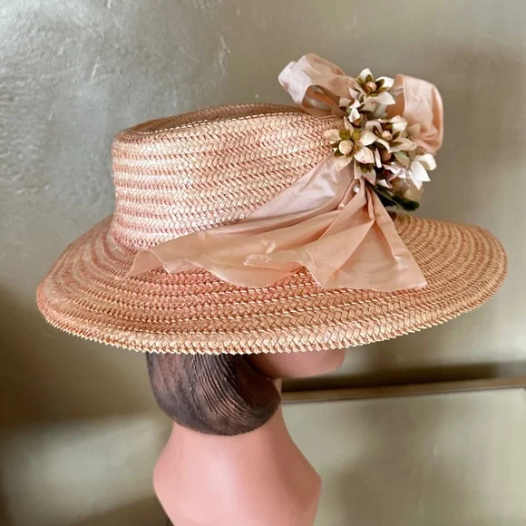DELIGHTFUL 1960s' IVORY/PEACH STRAW FEDORA + FABRIC FLOWERS & TAFFETA BANDS